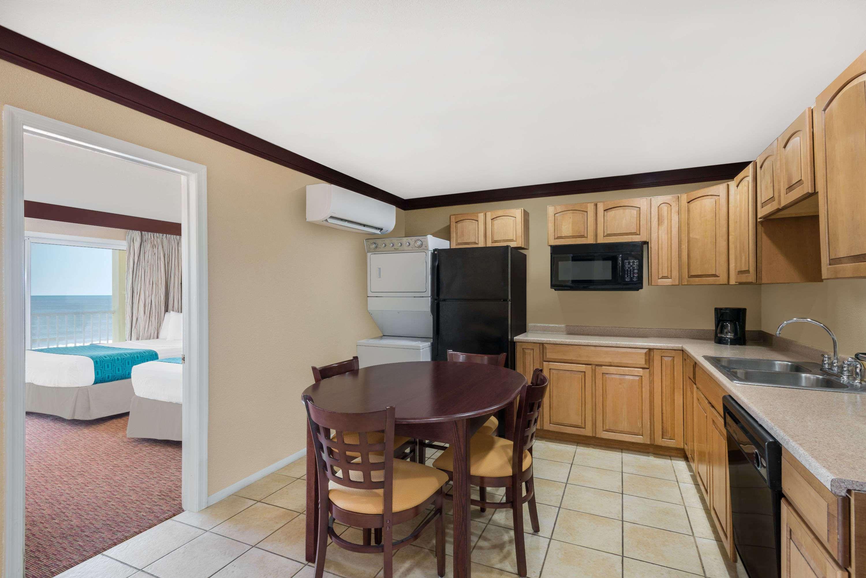 Days Inn By Wyndham Ocean City Oceanfront Екстер'єр фото