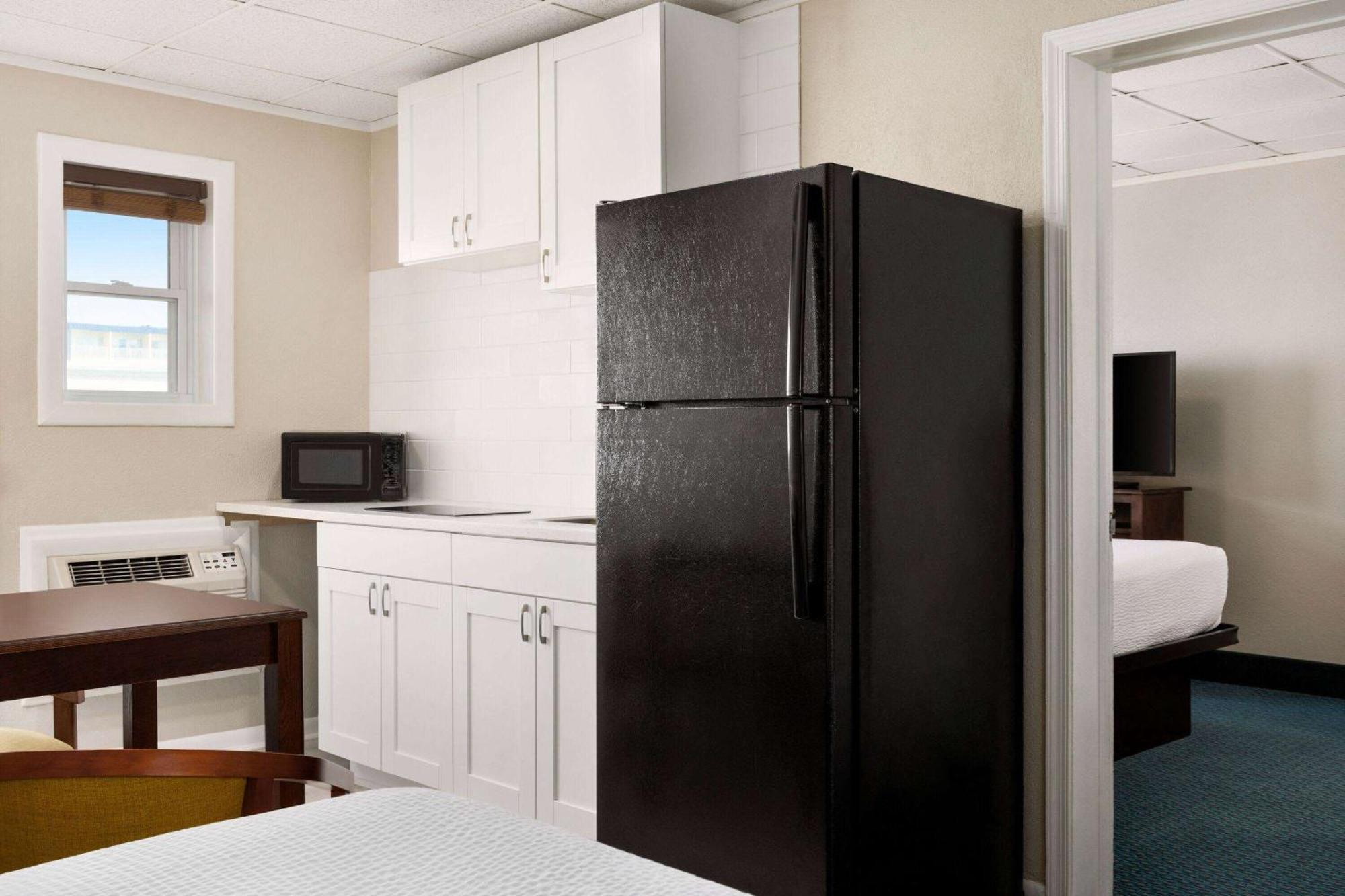 Days Inn By Wyndham Ocean City Oceanfront Екстер'єр фото