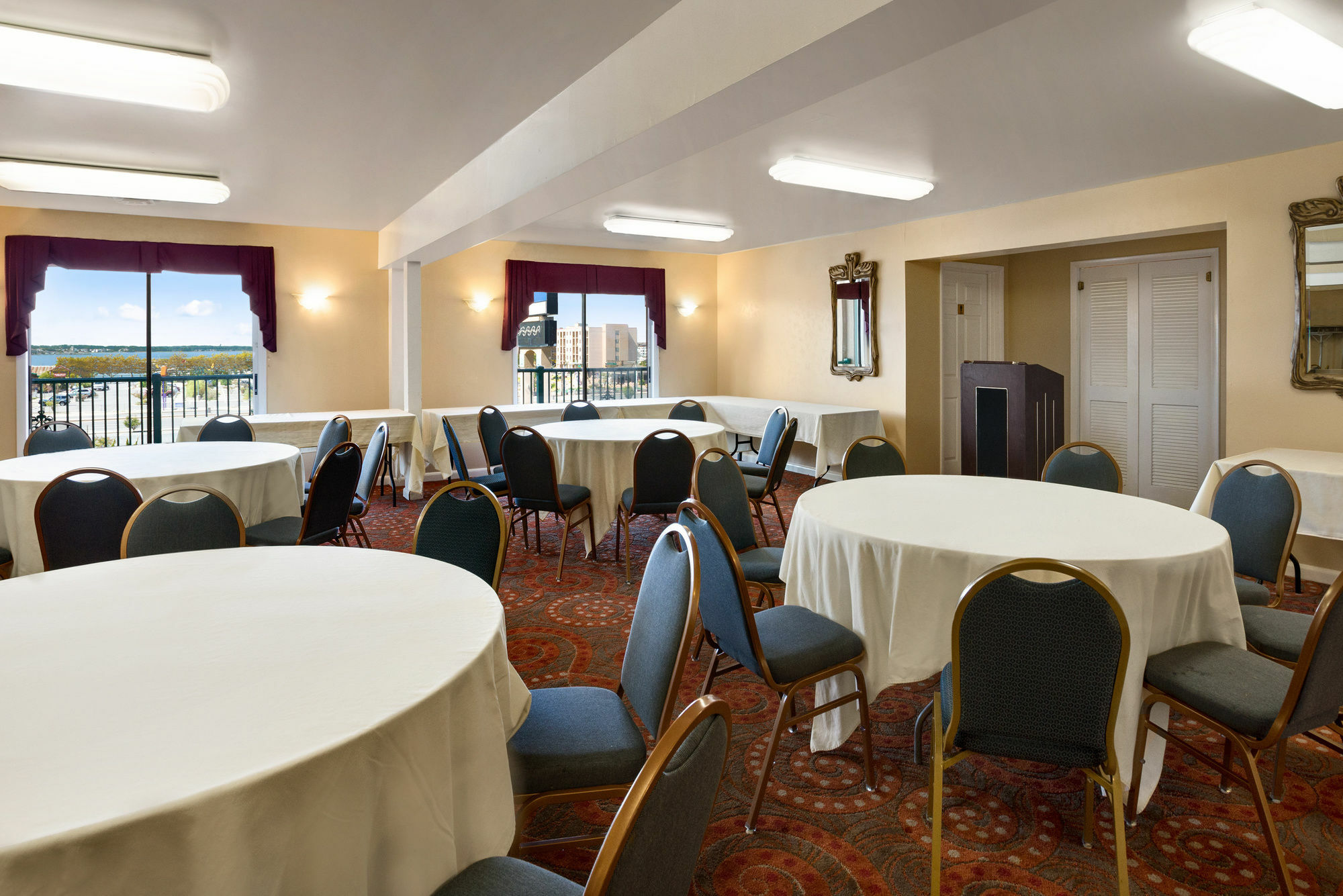 Days Inn By Wyndham Ocean City Oceanfront Екстер'єр фото